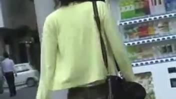 Jade Evo：日本女孩排便